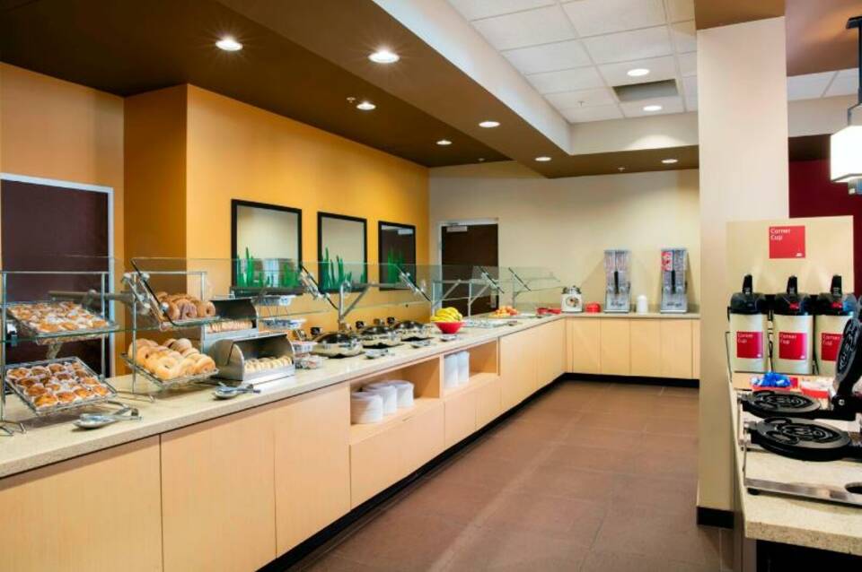 TownePlace Suites Orlando Flamingo Crossings 3