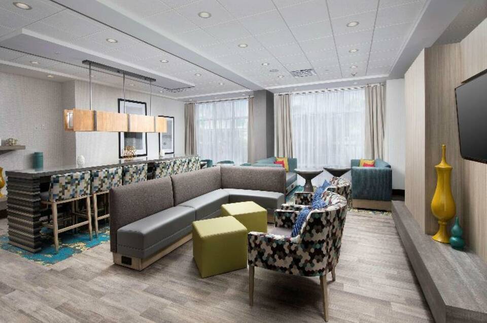 Hampton Inn Miami Airport East 5