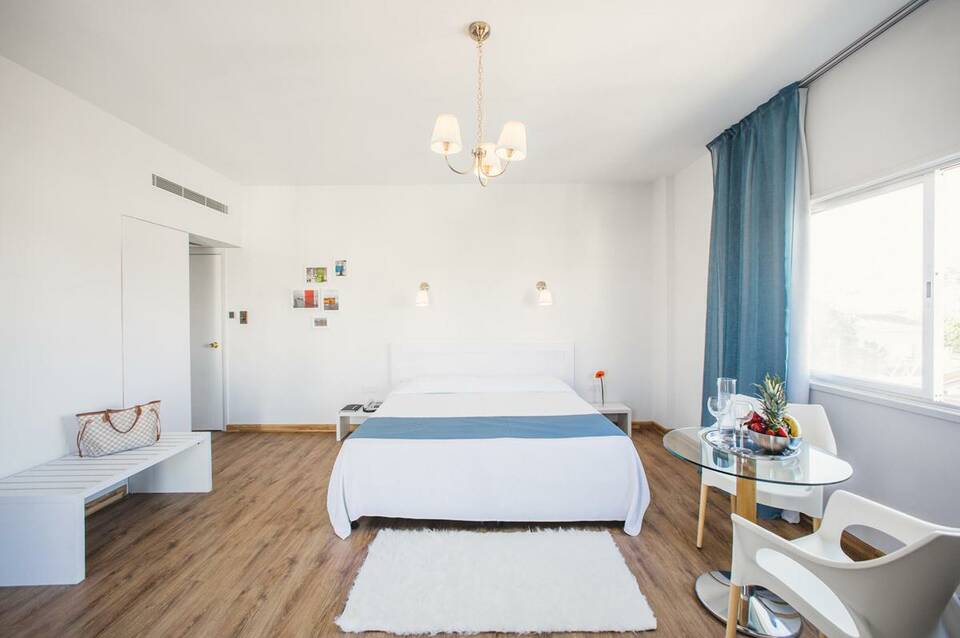 Mikes Kanarium City Hotel 3