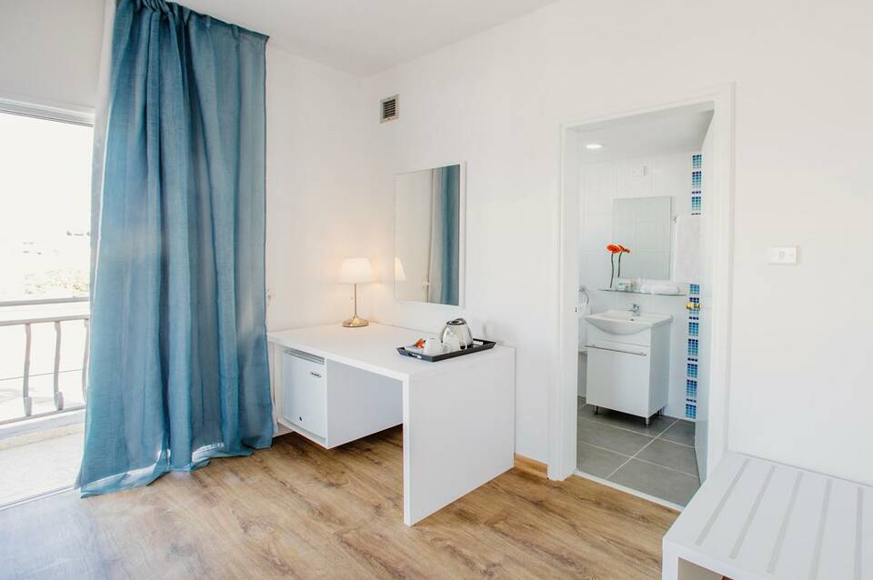 Mikes Kanarium City Hotel 5