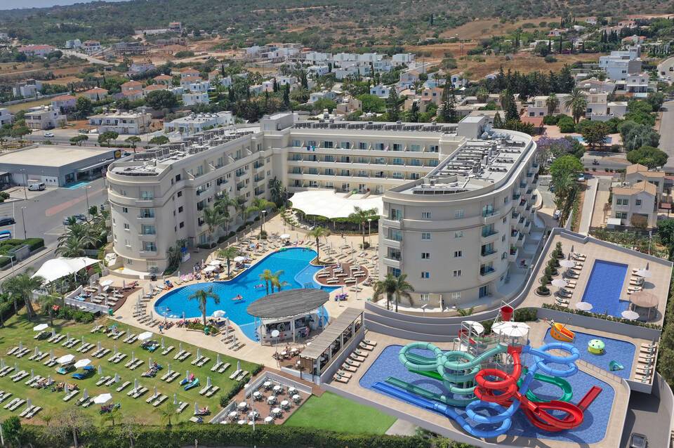 Sunrise Oasis Hotel & Waterpark 3