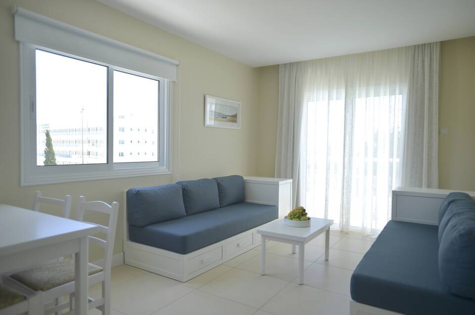 Sunrise Gardens Hotel 5