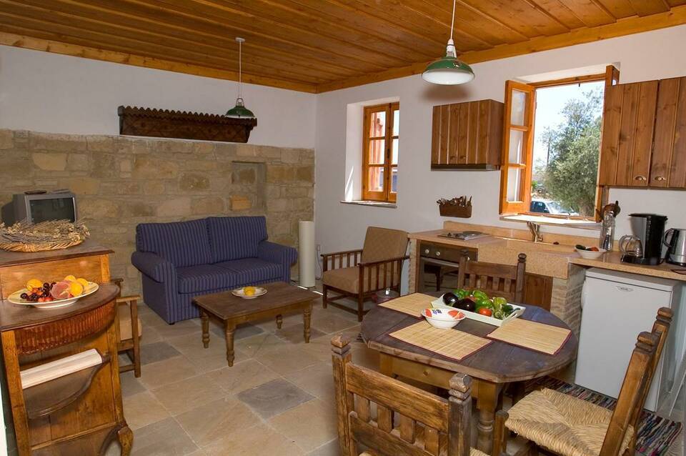 Eveleos Country House 3
