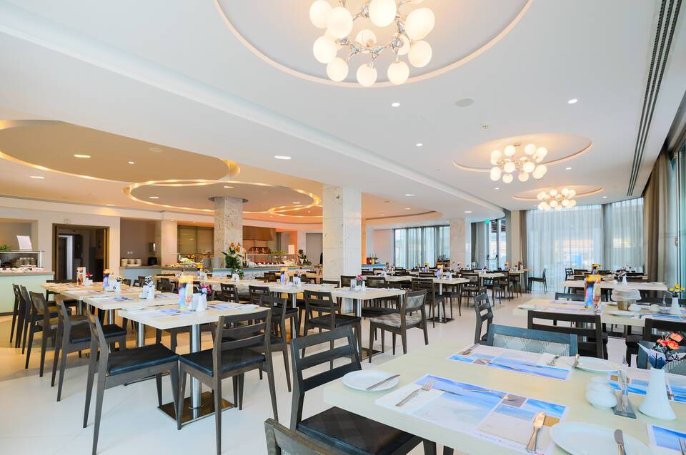 Vassos Nissi Plage Hotel 4