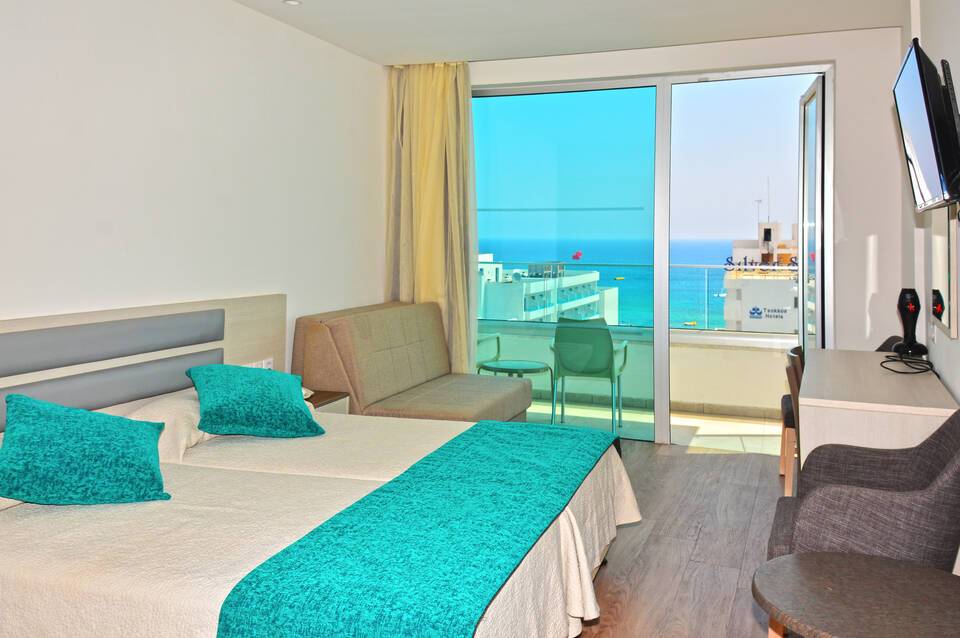 Melini Hotel Suites 1