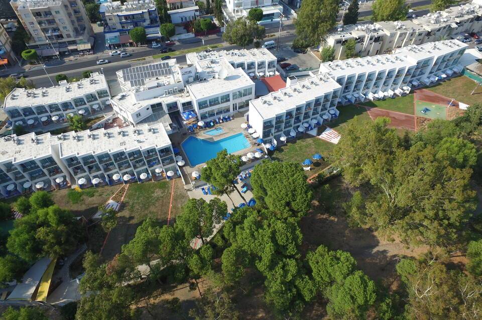 Park Beach Hotel 4