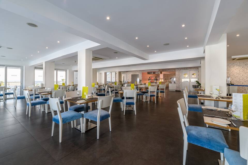 Tasia Maris Oasis 5