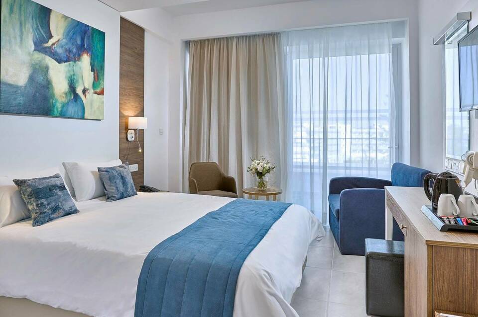 Gaia Sun N Blue Hotel 4