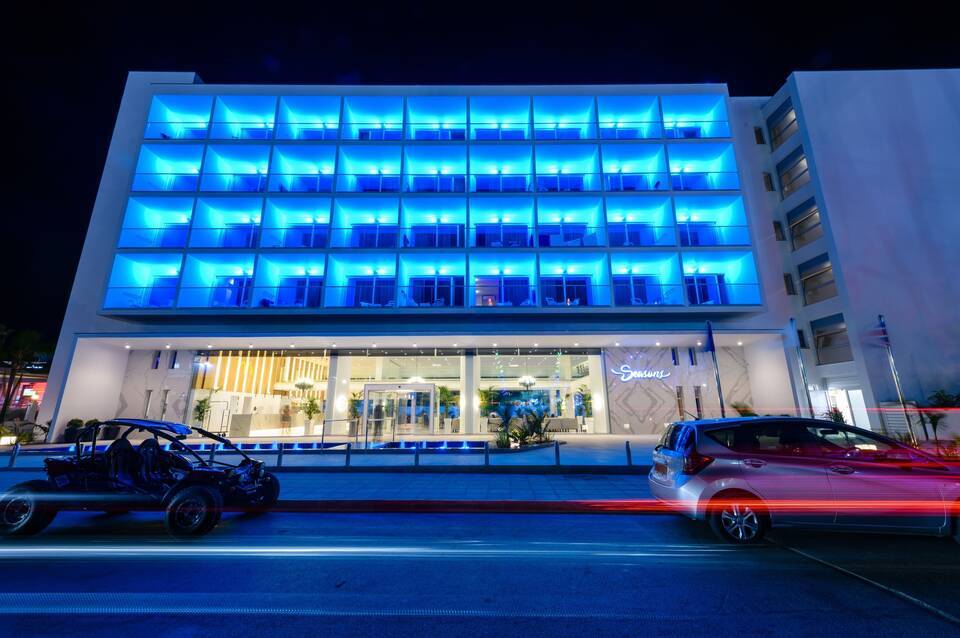 Tasia Maris Seasons Hotel 1