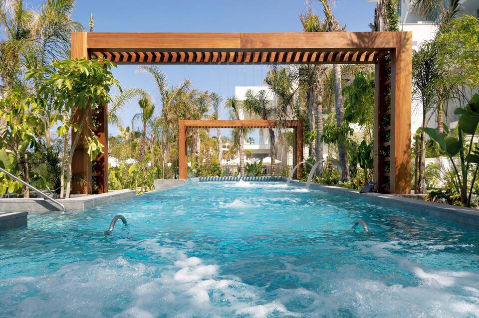 Amavi MadeForTwo Hotels 1