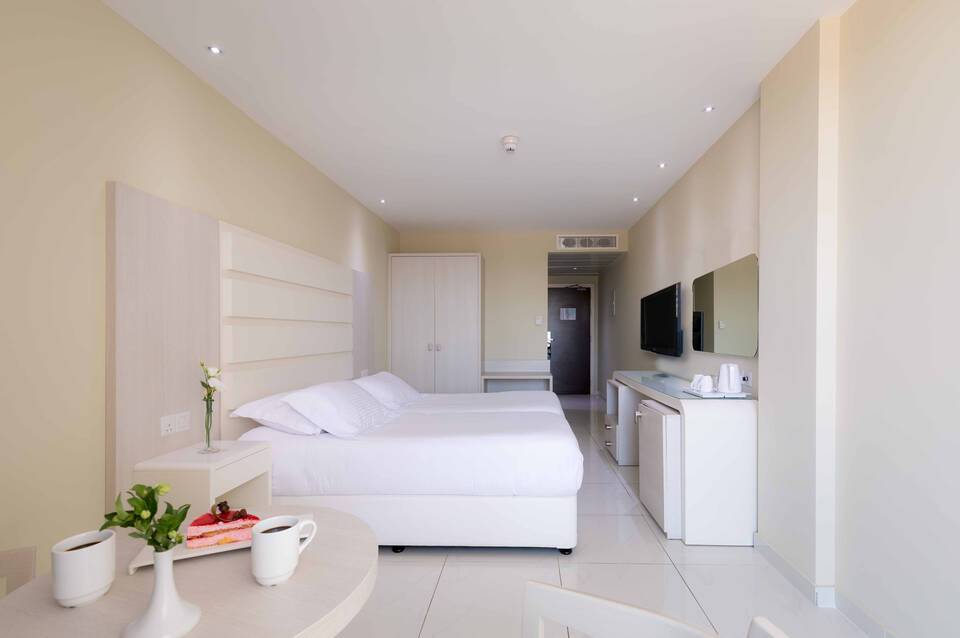 Tasia Maris Beach Hotel & Spa 2