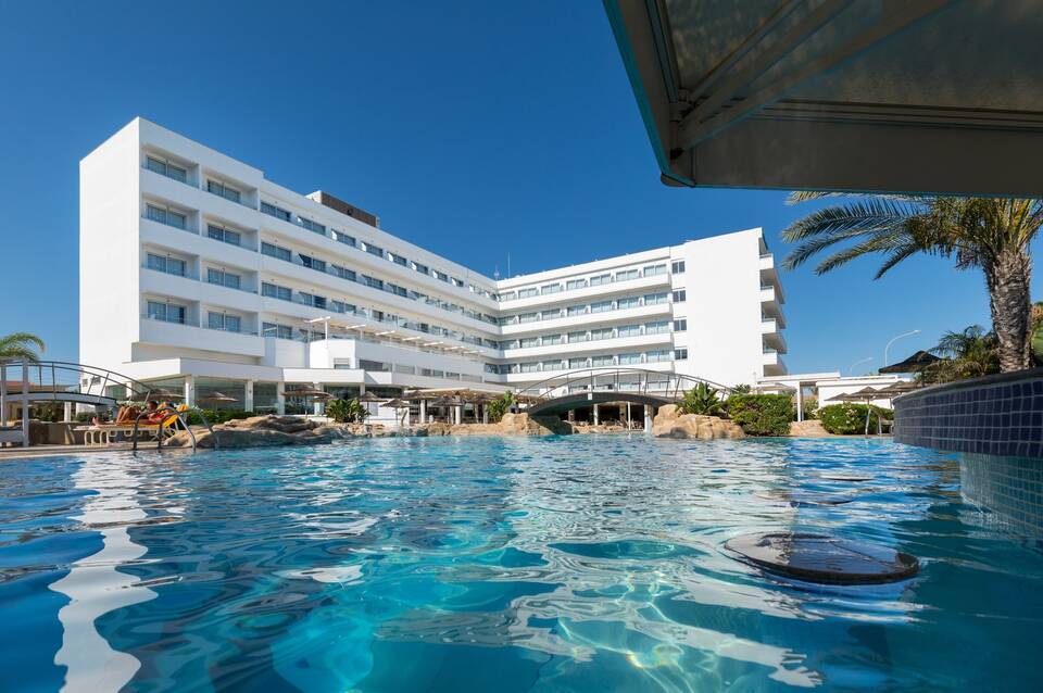 Tasia Maris Beach Hotel & Spa 3