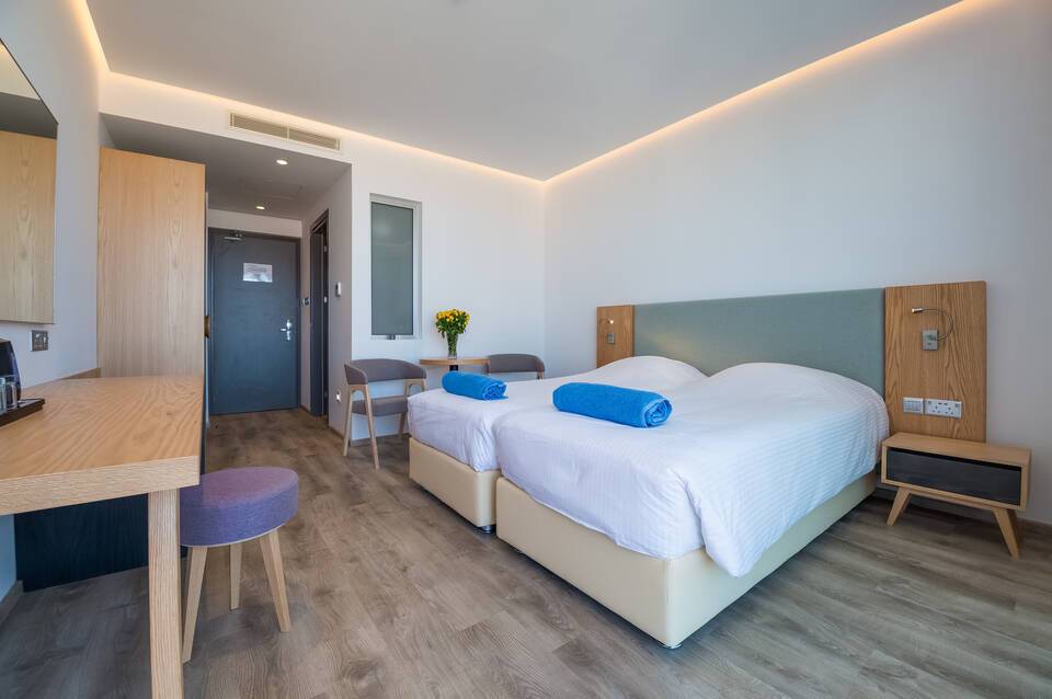 Protaras Plaza Hotel 3