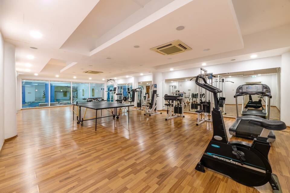 Tasia Maris Sands Hotel 4