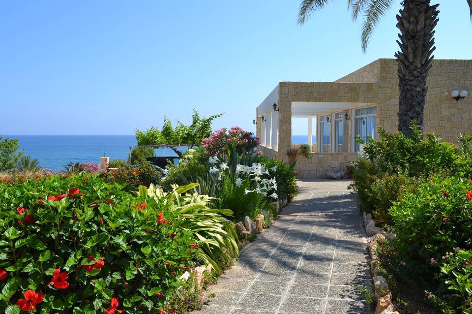 Aphrodite Beach Hotel 2