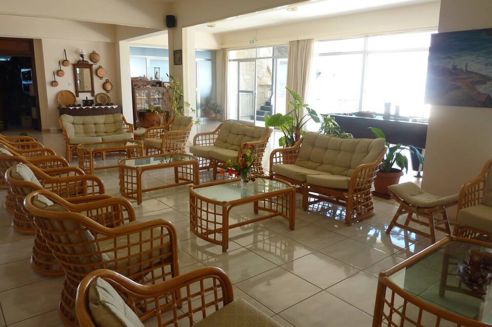 Aphrodite Beach Hotel 3