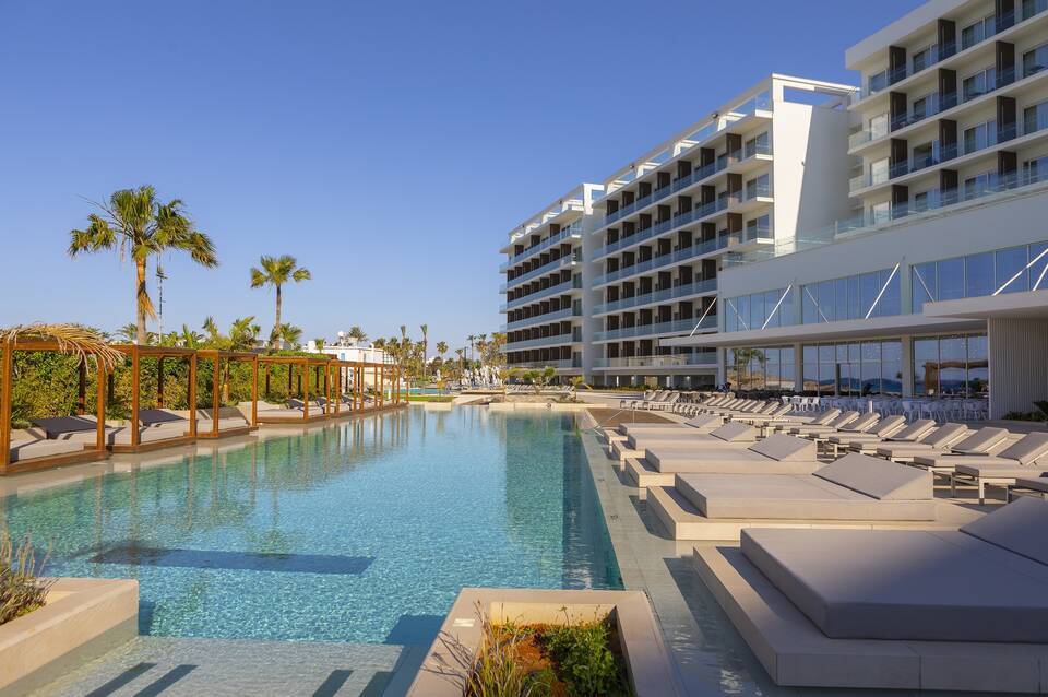 Chrysomare Beach Hotel and Resort 1