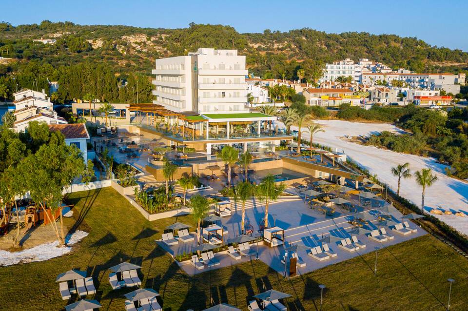 Cavo Zoe Seaside Hotel 1