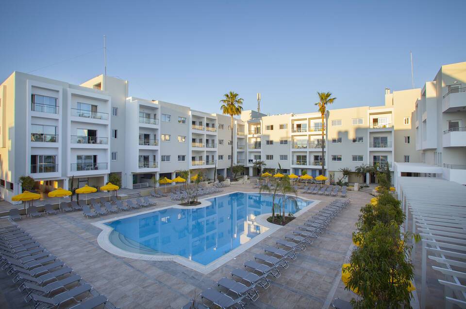 Mayfair Hotel 2