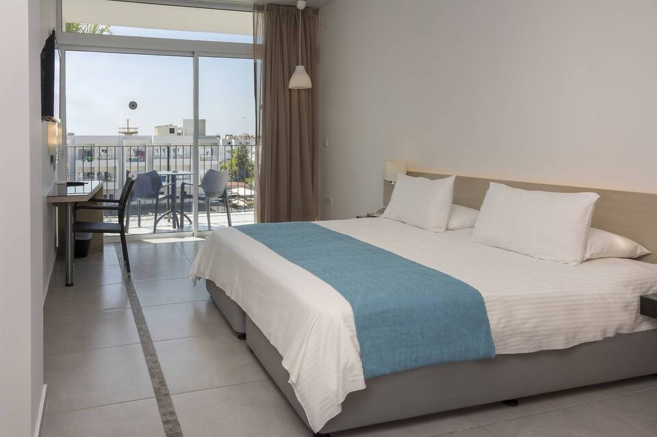 Mayfair Hotel 5