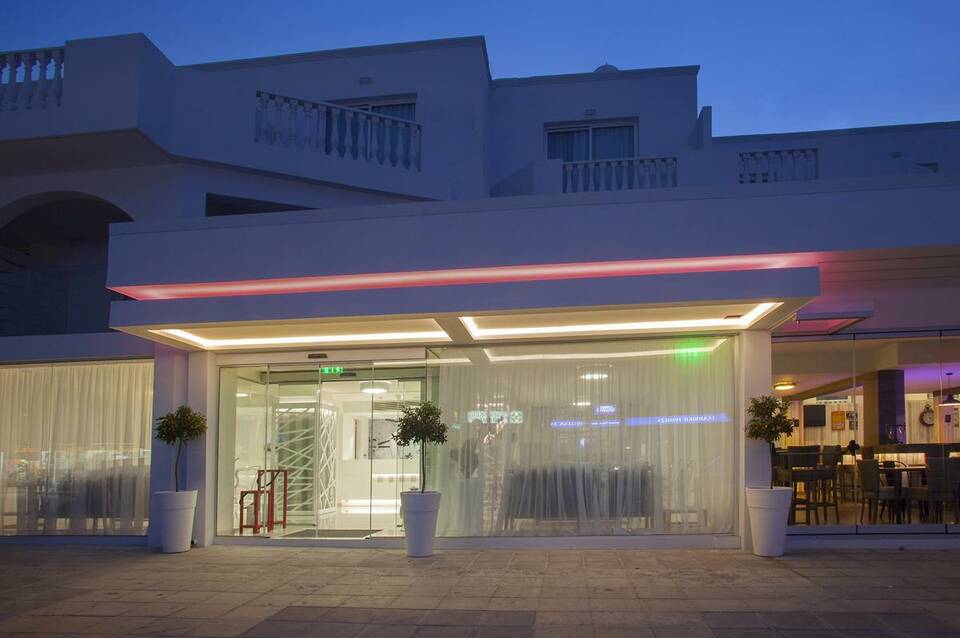 Princessa Vera Hotel Apartments 4