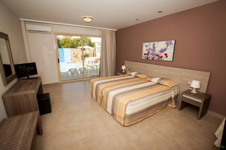 Crystallo Apartments 3