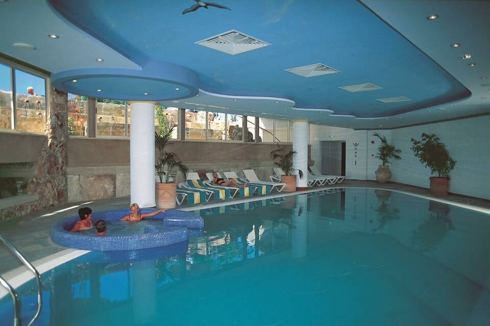 Paphos Gardens Holiday Resort 3