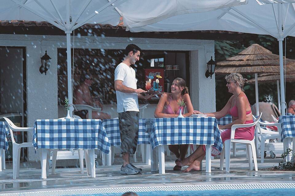 Paphos Gardens Holiday Resort 5