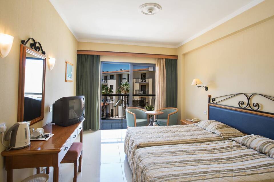 Tsokkos Gardens Hotel 2