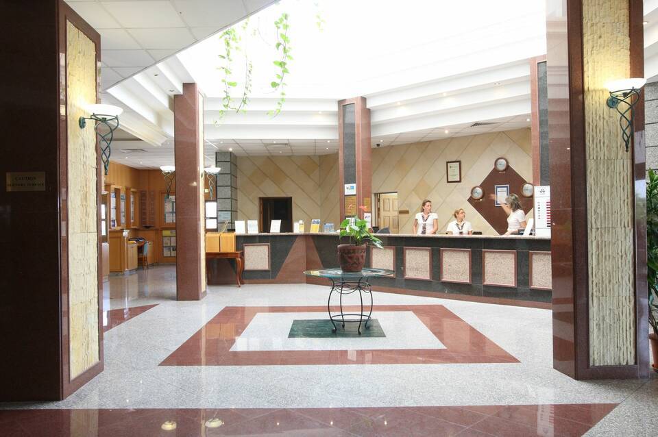 Tsokkos Gardens Hotel 3