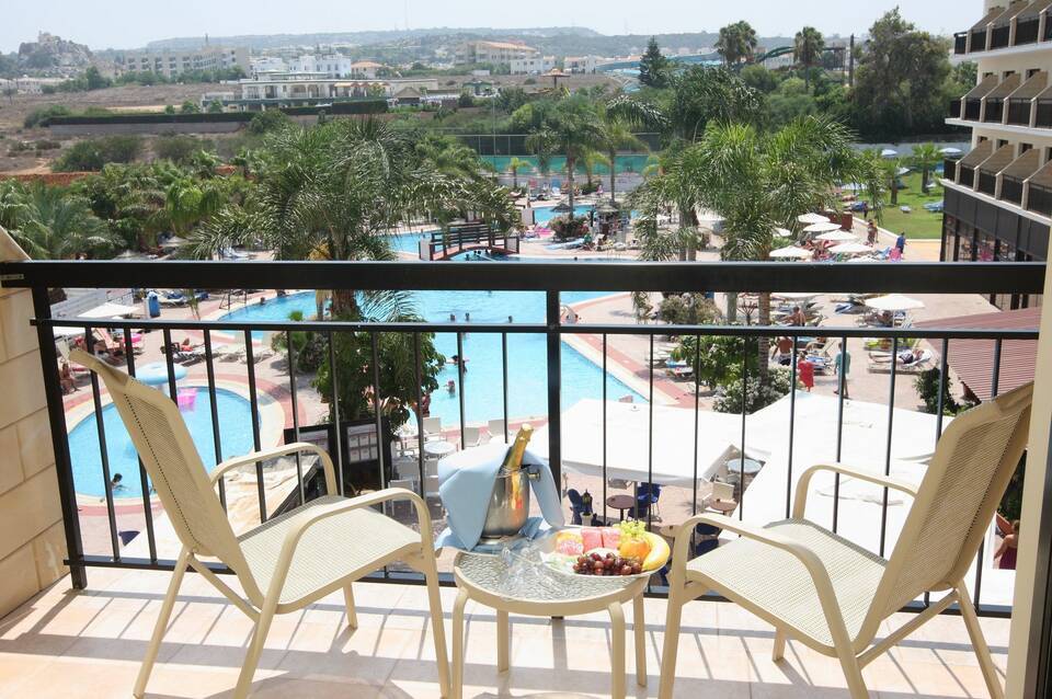Tsokkos Gardens Hotel 4