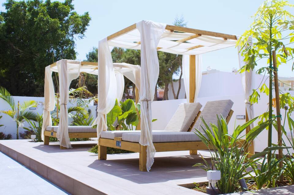Kapetanios Bay Hotel 1