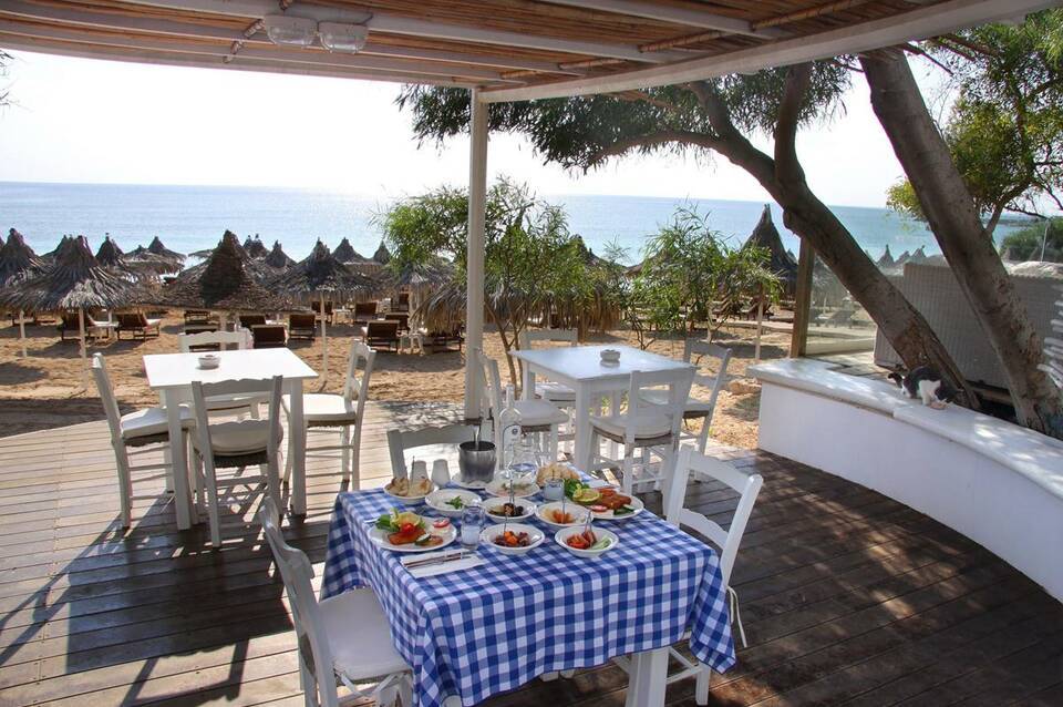 Grecian Bay Hotel 4