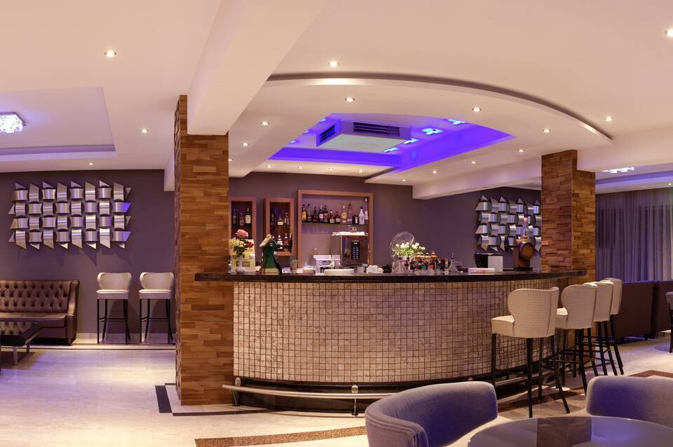 Asterias Beach Hotel 2