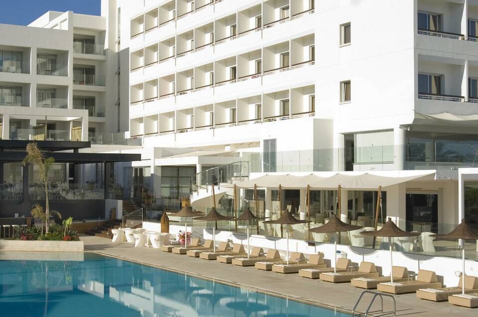 Napa Mermaid Hotel & Suites 1