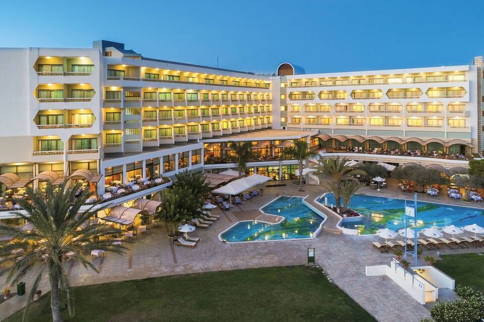 Constantinou Bros Athena Royal Beach Hotel 2