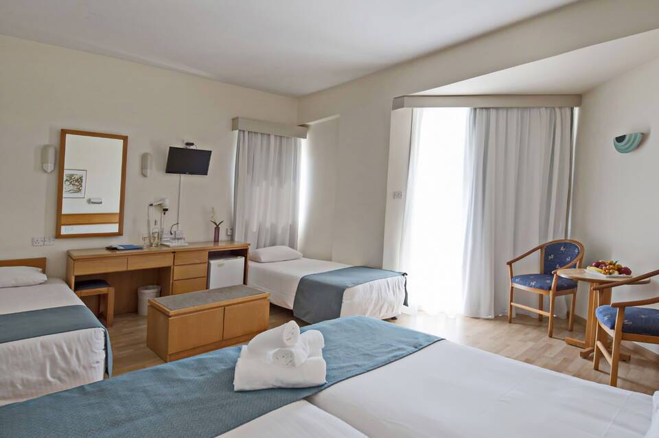 Kissos Hotel 2