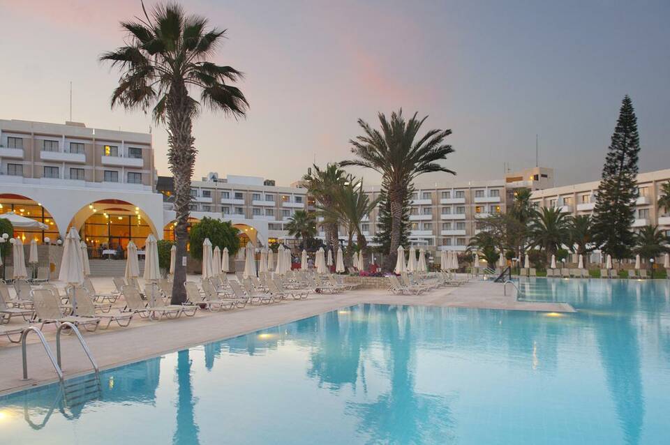 Louis Phaethon Beach 2