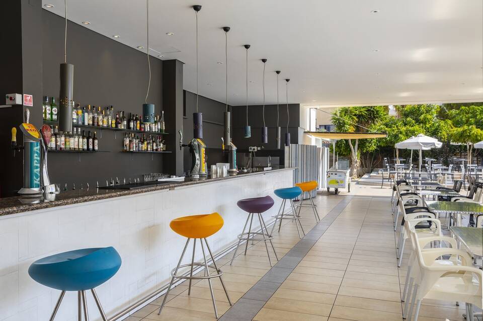 Mayfair Gardens 5