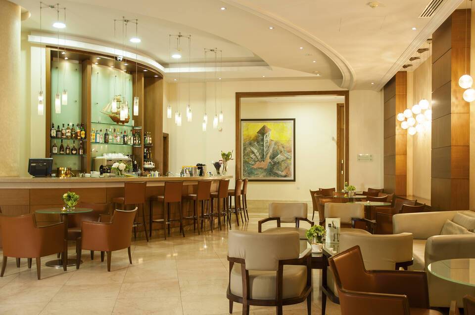 Ajax Hotel 2