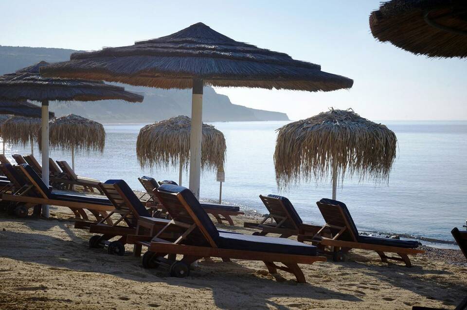Columbia Beach Resort 1
