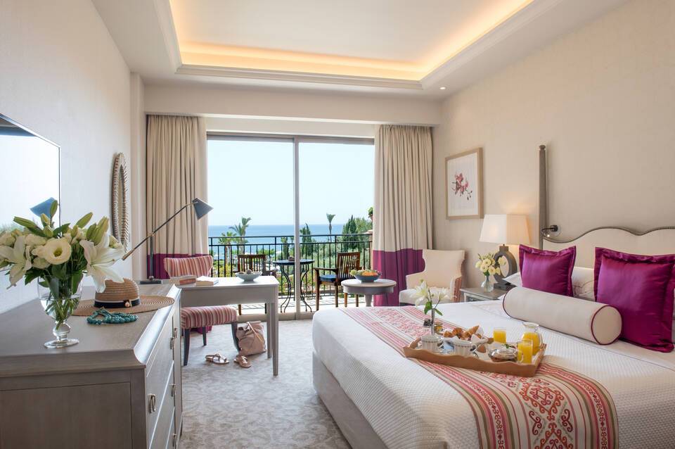 Elysium Hotel 4