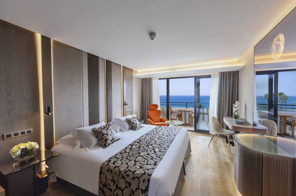 Amathus Beach Hotel Limassol 3