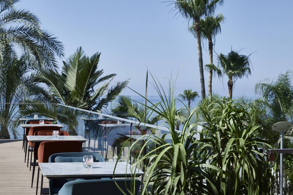 Amathus Beach Hotel Limassol 4