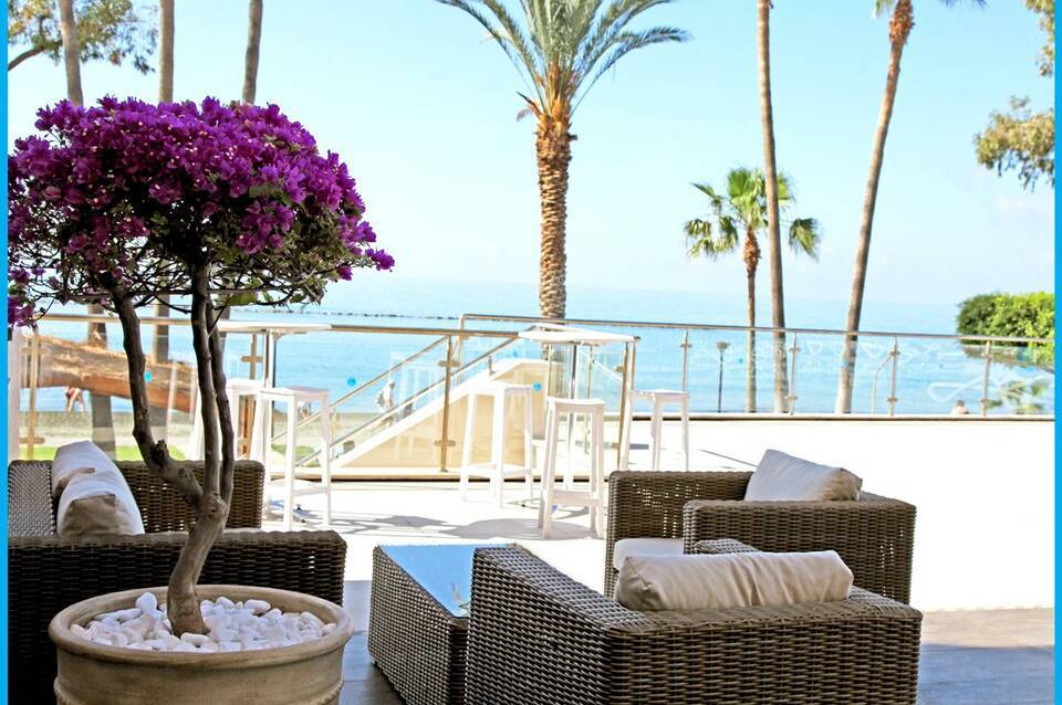 Poseidonia Beach Hotel 2