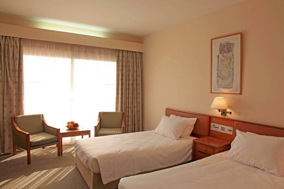 Poseidonia Beach Hotel 4