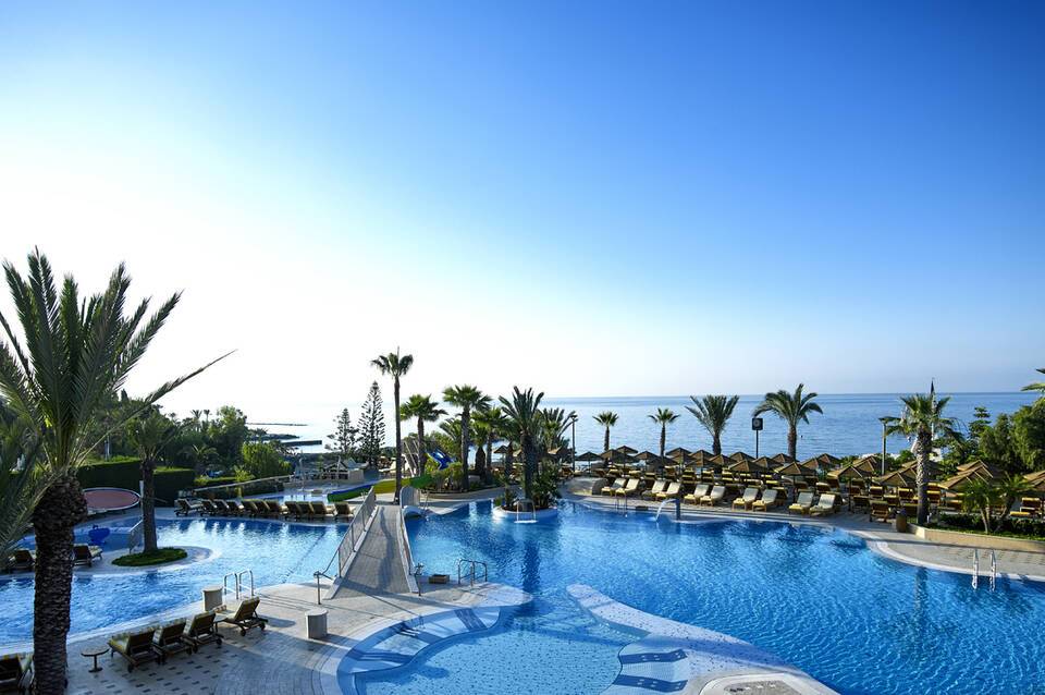 Four Seasons Hotel 4
