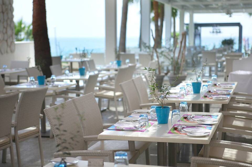 The GrandResort Limassol by Leonardo Hotels 2