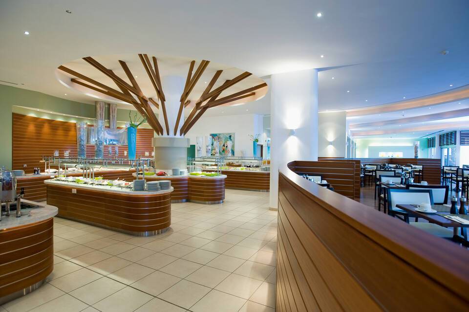Mediterranean Beach Hotel 4