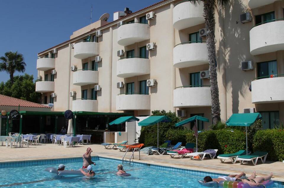 Mandalena Hotel Apartments 3